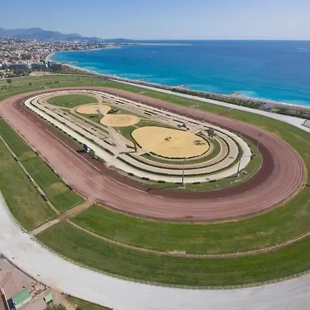 アパート Superbe Studio, 200 M De La Mer, Climatise Avec Terrasse Et Parking Prive *