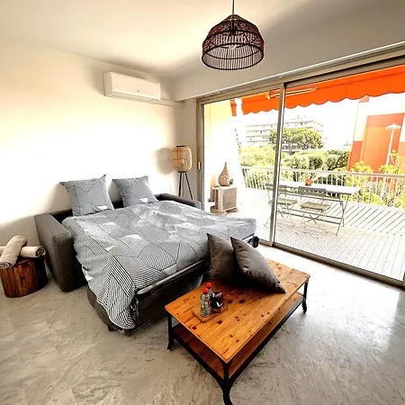 Superbe Studio, 200 M De La Mer, Climatise Avec Terrasse Et Parking Prive 케인즈수르메르