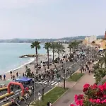 Apartamento Superbe Studio, 200 M De La Mer, Climatise Avec Terrasse Et Parking Prive *