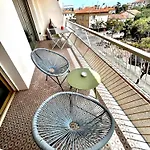 Superbe Studio, 200 M De La Mer, Climatise Avec Terrasse Et Parking Prive